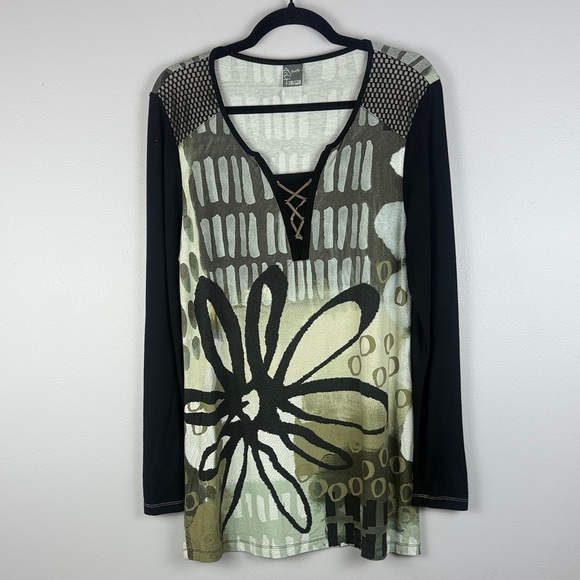 Simply Art Dolcezza Black Green Daisy Criss Cross Art Long Sleeve Large Tunic. - Picture 2 of 12